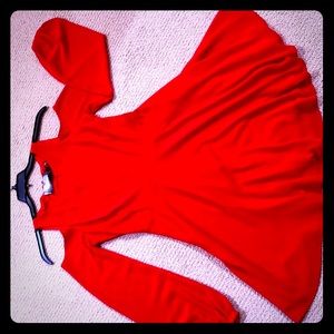 NEW Gorgeous Express red shoulder-less short dress! Size 2